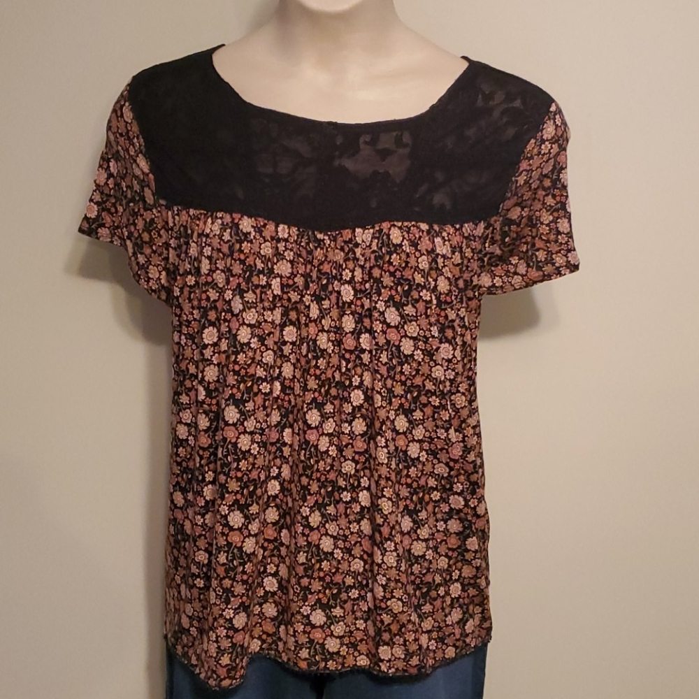Printed flowy top